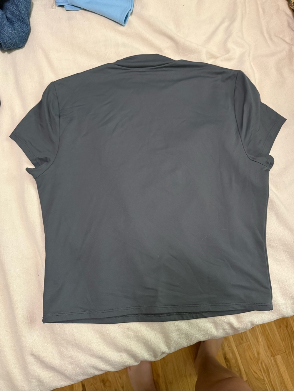 Abercrombie Mock Neck Short Sleeve Seekmless Tee - Characol - Picture 3 of 5